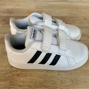 💙 Adidas 10K Grand Court Shoes